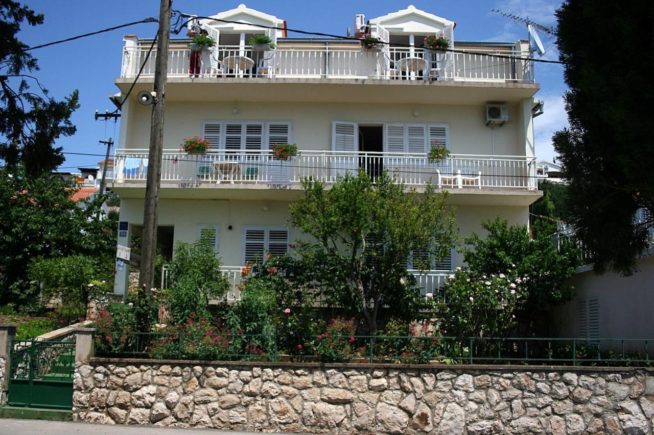 Apartments By The Sea Tisno, Murter - 5141 Екстер'єр фото